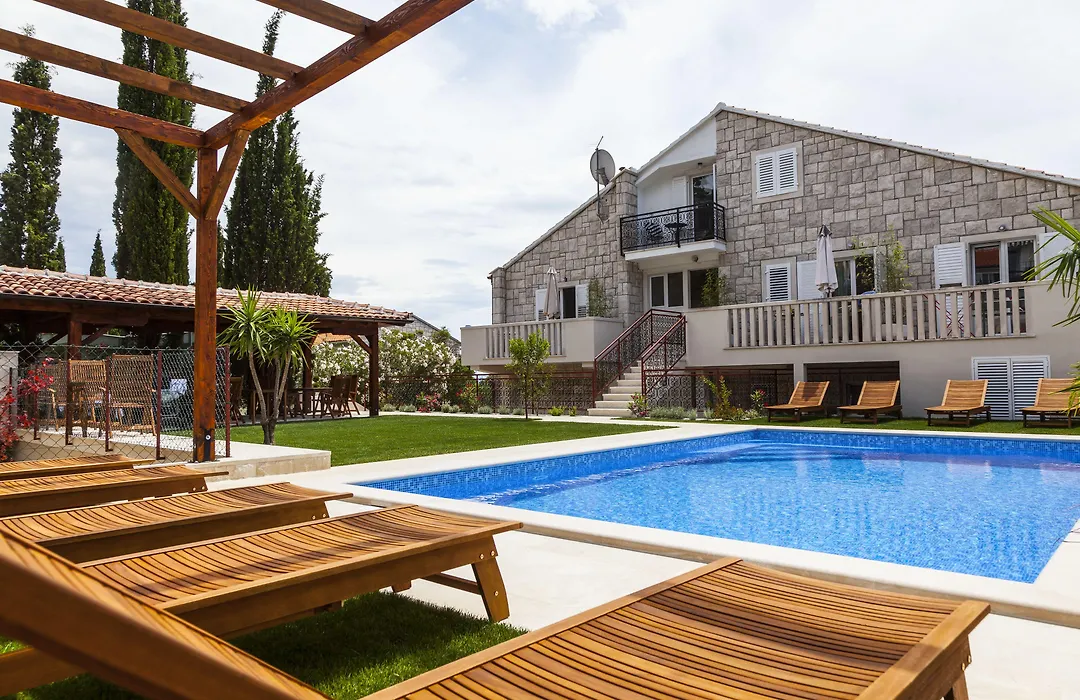 Villa Mediterranea-1
